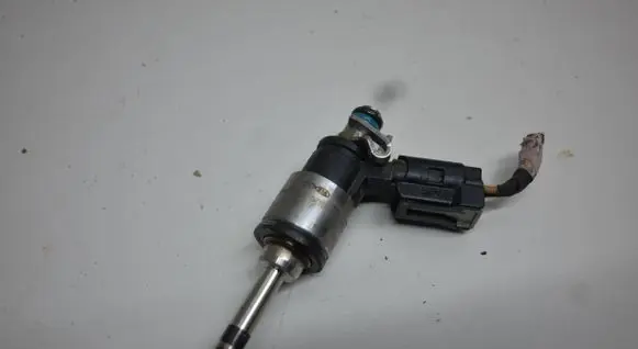Fuel injector