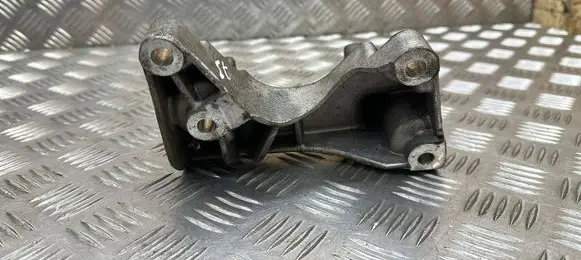Peugeot 508 RXH Gearbox mounting bracket 9685336280