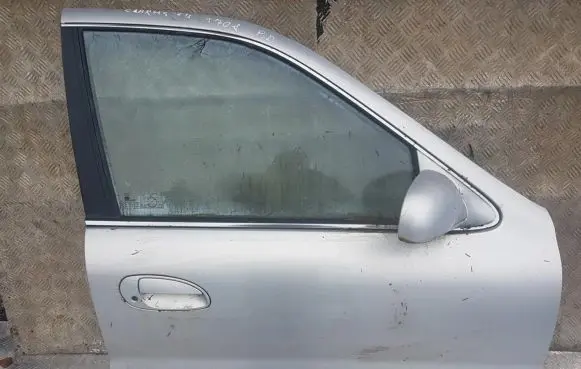 KIA Clarus Front door