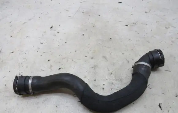 Jaguar XF X260 Engine coolant pipe/hose