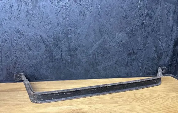 Toyota Avensis T250 Fuel tank mounting bracket
