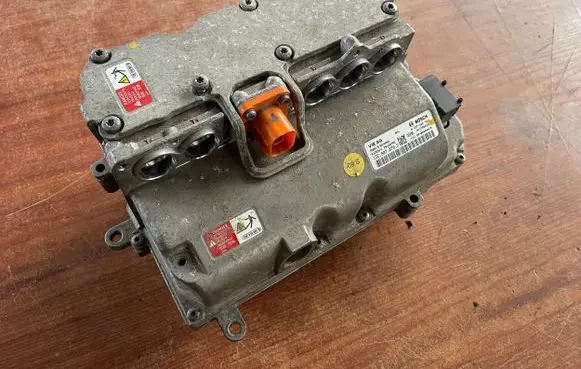 Volkswagen e-Up Voltage converter/converter module 12E907070D