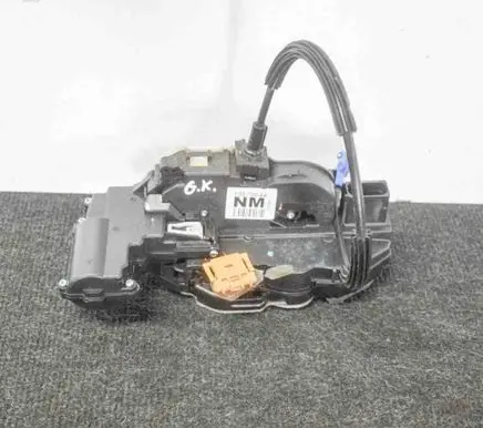 Chevrolet Malibu Rear door lock 13579544