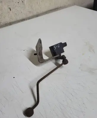 Mercedes-Benz A W176 Air suspension front height level sensor A0105427717