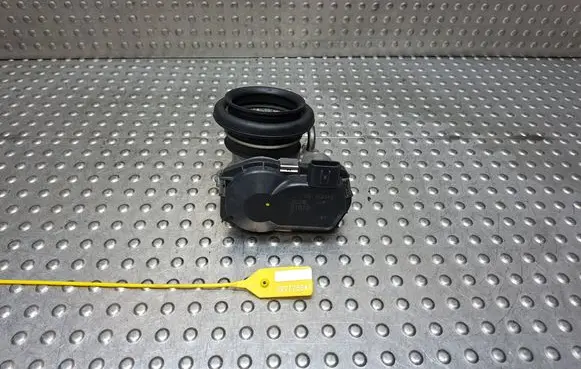 Toyota Yaris Throttle body valve S27725345 220300Q040