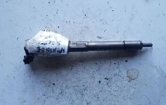 KIA Sportage Fuel injector 0445110258