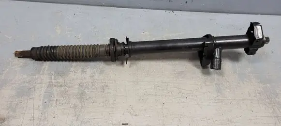 Mercedes-Benz 200 300 W123 Steering wheel axle