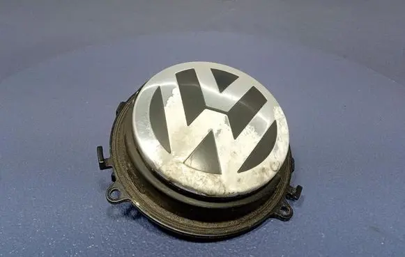Volkswagen Golf IV Tailgate/trunk/boot exterior handle 1K0827469D