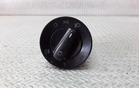 Volkswagen PASSAT B5 Light switch 1C0941531