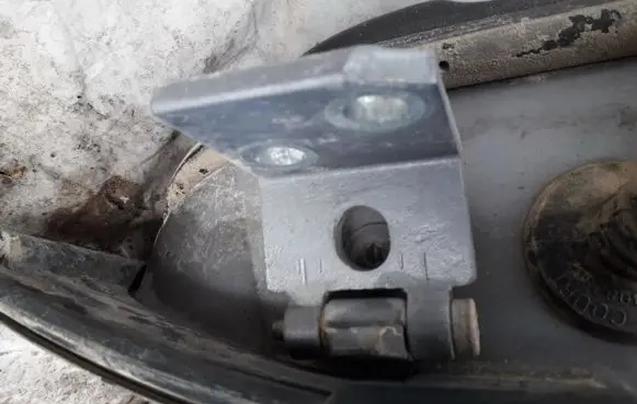 Peugeot 607 Rear door lower hinge