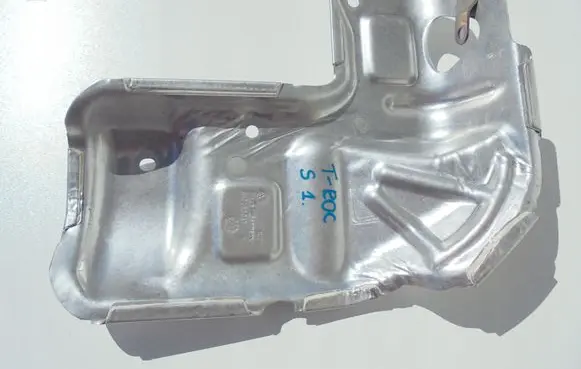 Volkswagen T-Roc Exhaust heat shield 04C253041
