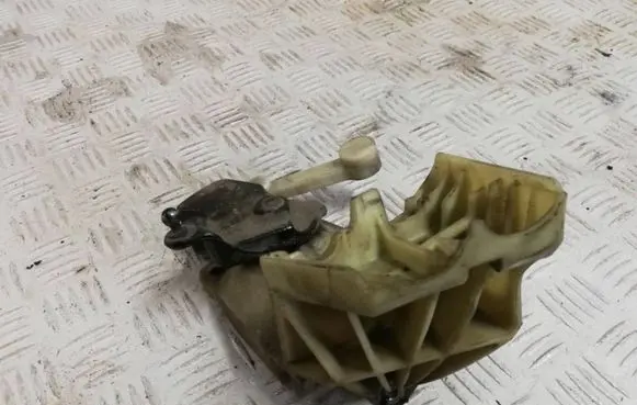 Citroen C3 Gearbox mounting bracket