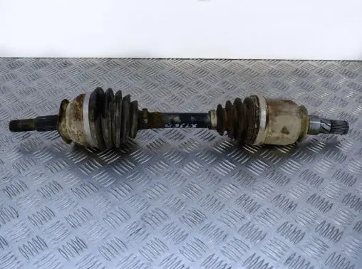 Nissan NP300 Front driveshaft