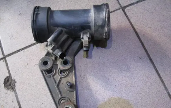 Mercedes-Benz C W203 Mass air flow meter A2035200095 22CDI85KW ZGS004