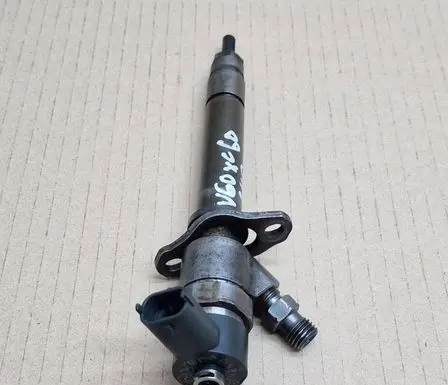Volvo XC90 Fuel injector 8658352 0445110078
