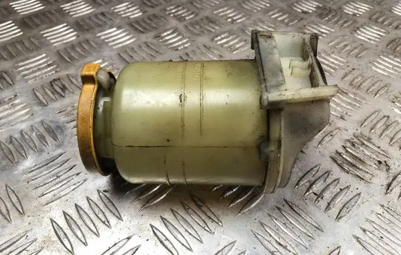 Subaru B9 Tribeca Power steering fluid tank/reservoir