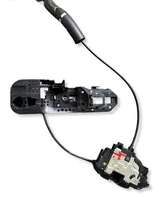 Renault Scenic III - Grand scenic III Rear door lock 825030032R