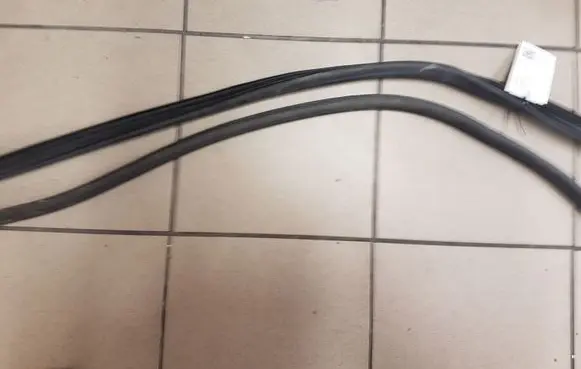 Citroen Berlingo Front door rubber seal