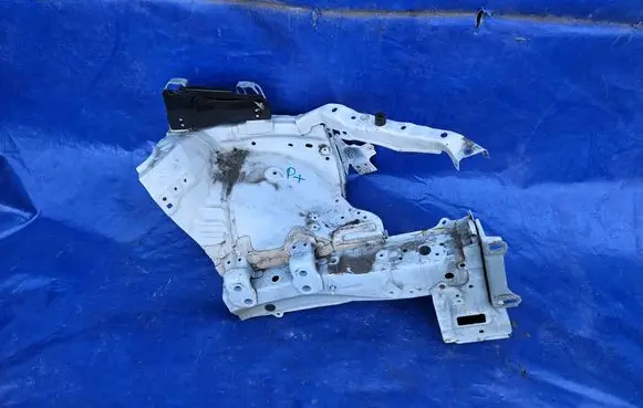Toyota Prius+ (ZVW40) Front quarter panel 53702-47060