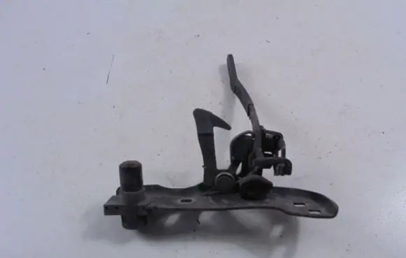 Skoda Superb B5 (3U) Engine bonnet/hood lock/latch loop/hook 3U0823480E