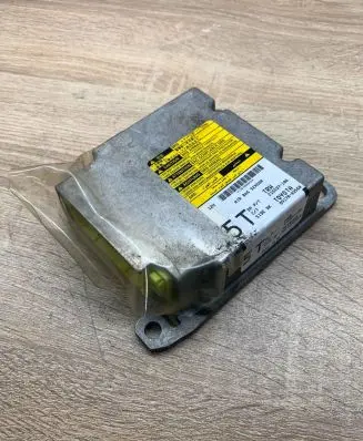 Toyota Auris 150 Airbag control unit/module 8917002560 215537106