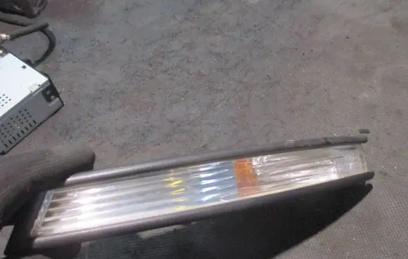 Volkswagen PASSAT B6 Front indicator light 3C0807717