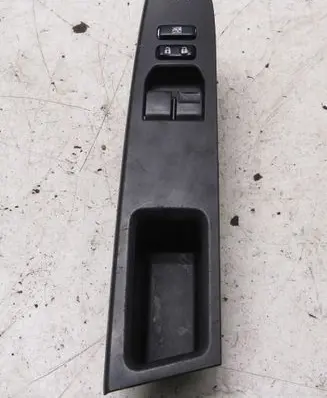 Toyota Yaris Quarter vent window switch 74231-0D730