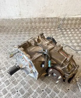 Toyota Hilux (AN10, AN20, AN30) Gearbox transfer box case 35040