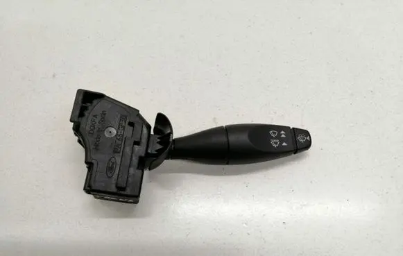 Ford Focus Indicator stalk 9BAG13335