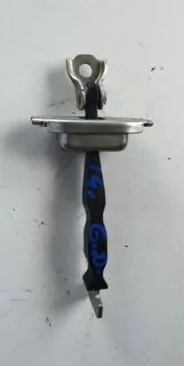 Mitsubishi Outlander Rear door check strap stopper