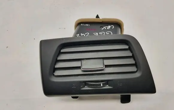 Honda CR-V Dashboard air vent grill cover trim 77630TA0A