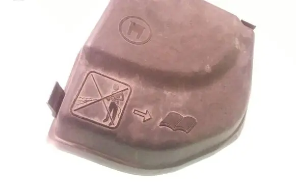 Mercedes-Benz C W203 Fuse box cover 9653315180