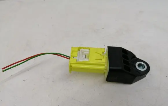 Toyota Auris E180 Airbag deployment crash/impact sensor 8983102140 4257BEJF0