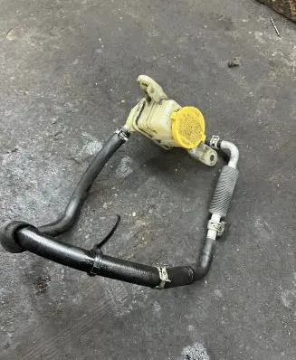 Subaru Outback Power steering fluid tank/reservoir