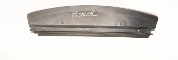 Radiator trim