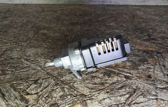 Mercedes-Benz S W126 Interior fan control switch 1268200110