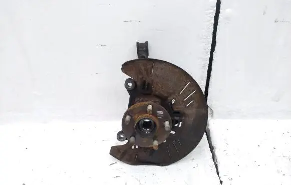 Subaru XV II Front wheel hub spindle knuckle