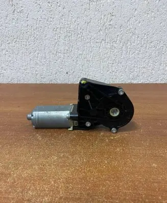 Mercedes-Benz E C207 W207 Seat adjustment motor 0390203330 1468