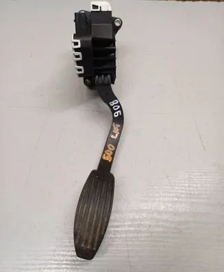 Fiat 500X Accelerator throttle pedal 005205409400