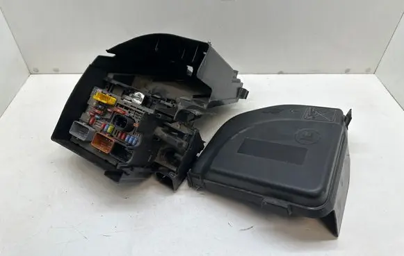 Peugeot 3008 I Fuse box set 