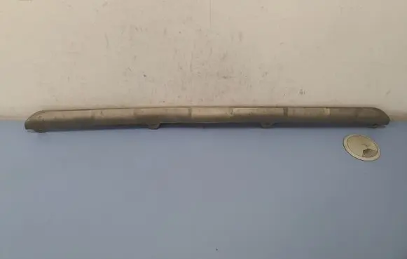 Front bumper lip