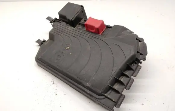 Mercedes-Benz B W246 W242 Fuse box cover A2465400182