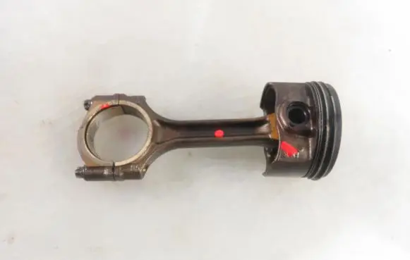 Opel Zafira C Piston with connecting rod