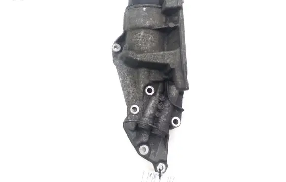 Mercedes-Benz R W251 Oil filter mounting bracket A2721800410