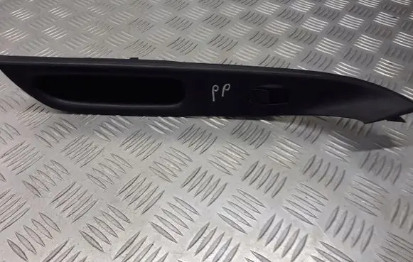 Mazda 6 Electric window control switch 6J6A-684LI