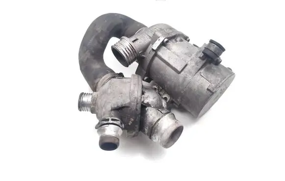 Thermostat/thermostat housing