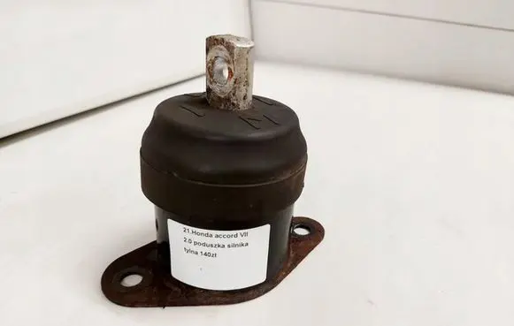 Honda Accord Engine mount vacuum valve 