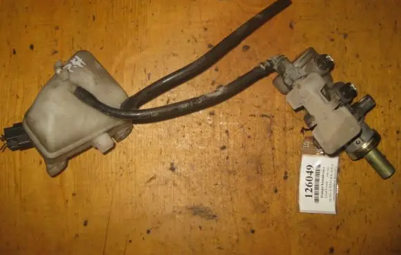 Ford Focus Master brake cylinder