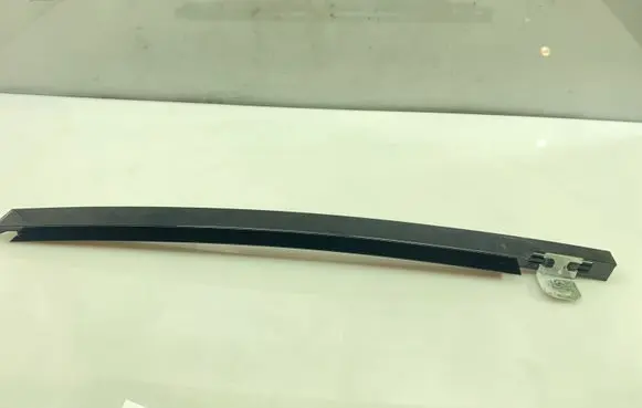 Mercedes-Benz GL X164 Rear door windshield rail A1647300619