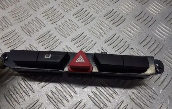 KIA Ceed Hazard light switch 93700-1H000